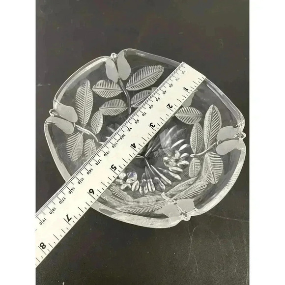 VTG Clear Crystal Glass Footed Candy Dish with Lid Etched Tulip Pattern - Picture 7 of 16